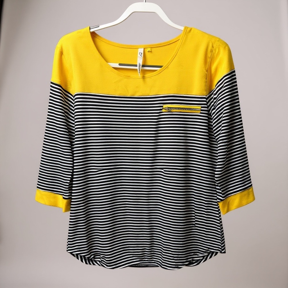 NY Collection Women’s Striped Blouse Size M
20”PTP. 27”L.